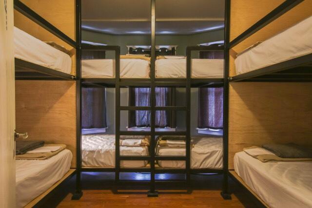 Honeycomb Hostel Канзас-Сити Экстерьер фото